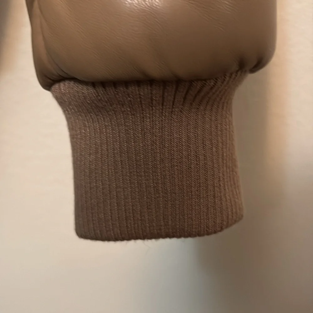 ALO Yoga Faux Leather Boss Puffer Jacket, Toasted Almond Sz XS NWT PRICE FIRM